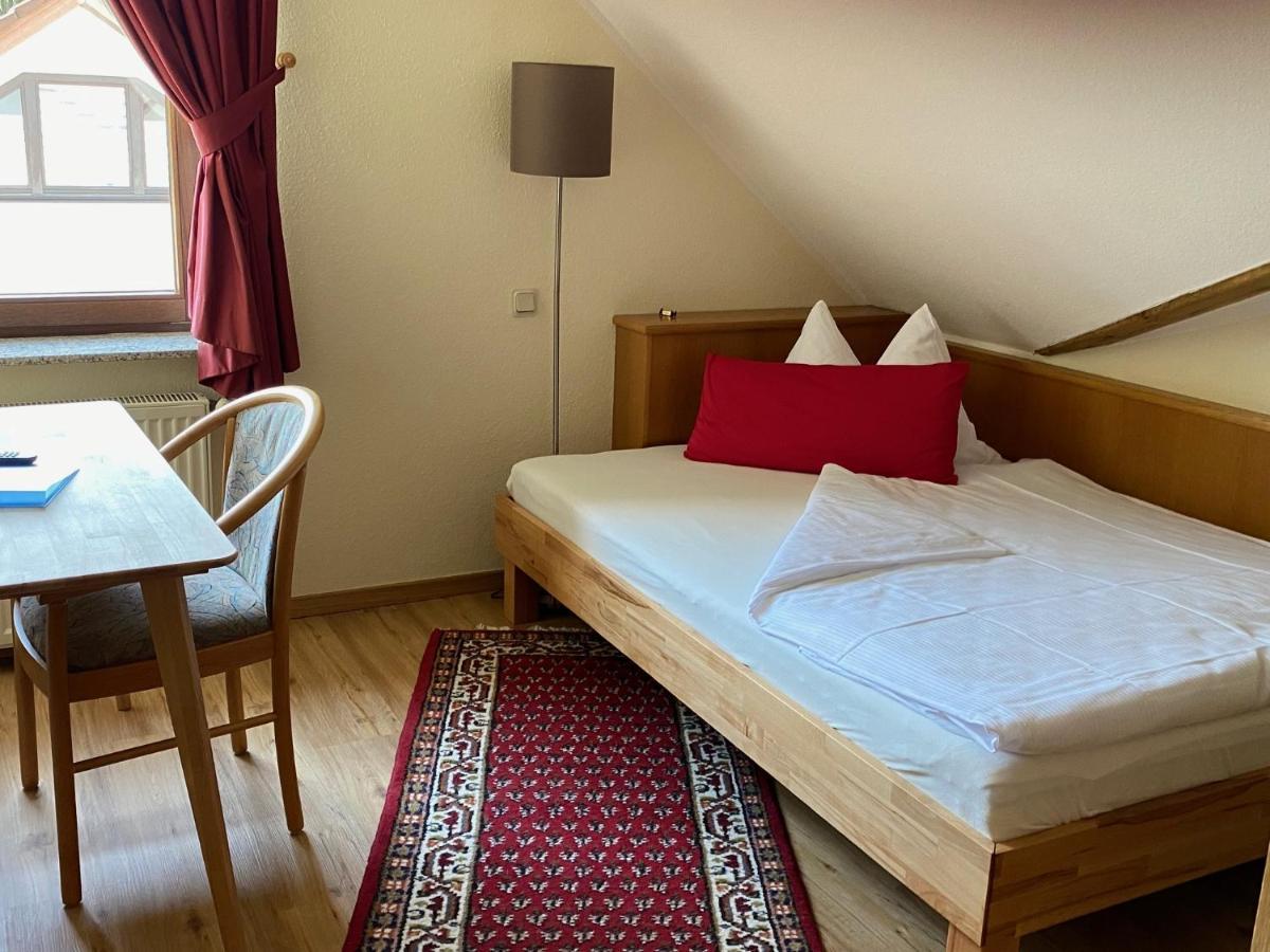 Hotel Janssen Боденхайм Екстериор снимка