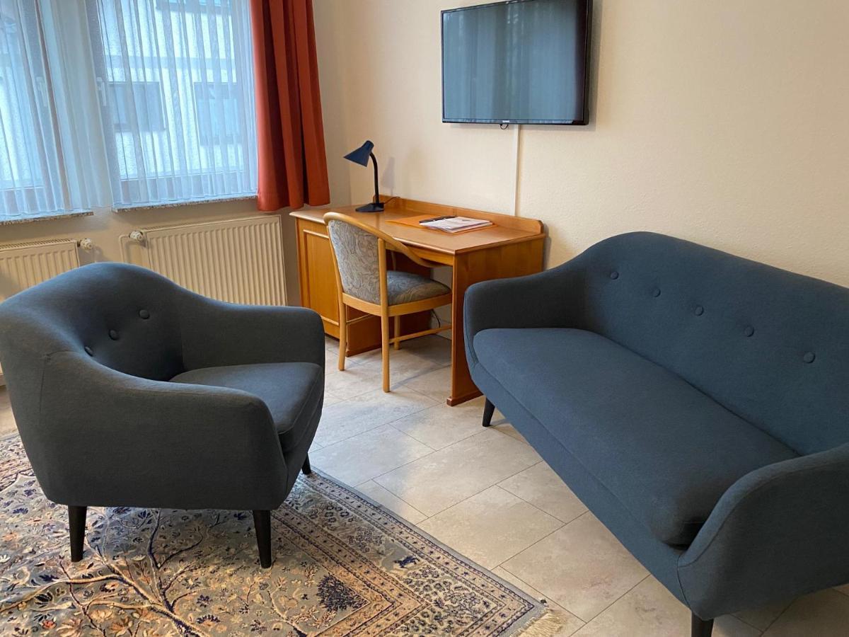 Hotel Janssen Боденхайм Екстериор снимка
